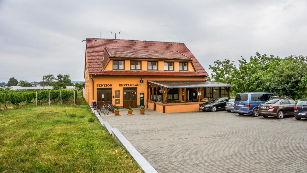 Penzion S Restauraci Na Furhaple Šakvice エクステリア 写真