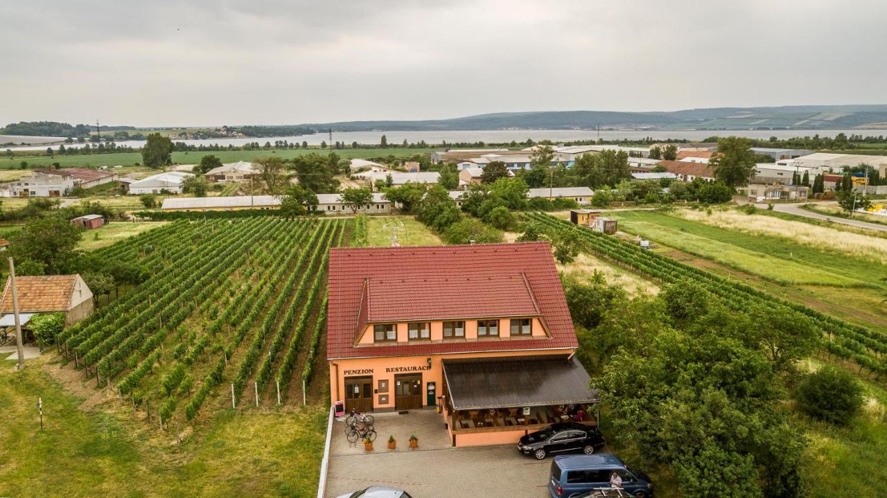 Penzion S Restauraci Na Furhaple Šakvice エクステリア 写真